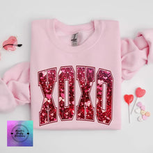 Load image into Gallery viewer, XOXO Glitter